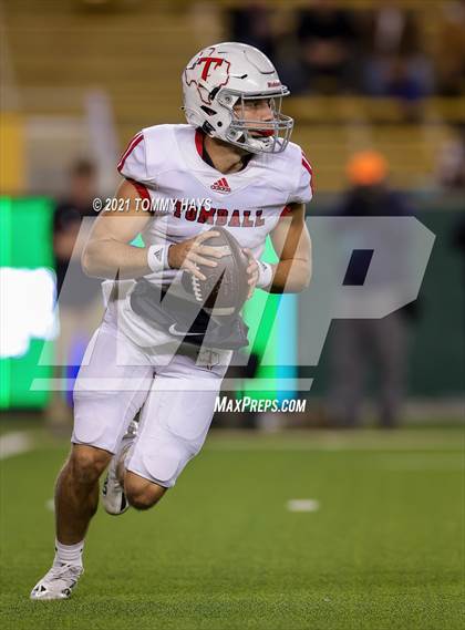 Thumbnail 1 in Guyer vs. Tomball (UIL 6A DII Semifinal) photogallery.