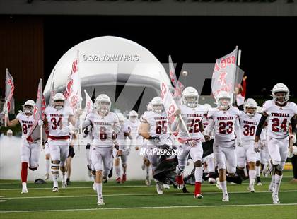 Thumbnail 1 in Guyer vs. Tomball (UIL 6A DII Semifinal) photogallery.