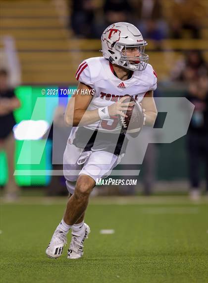 Thumbnail 2 in Guyer vs. Tomball (UIL 6A DII Semifinal) photogallery.