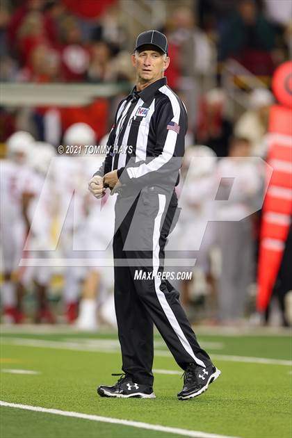 Thumbnail 1 in Guyer vs. Tomball (UIL 6A DII Semifinal) photogallery.