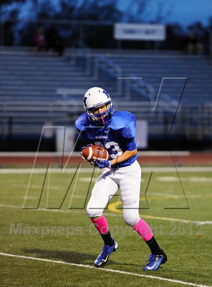 Thumbnail 1 in DeSoto @ Hillsboro (MSHSAA District Playoff) photogallery.