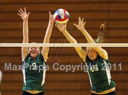 Thumbnail 2 in Long Beach Poly vs. Palo Alto (CIF D1 State Final) photogallery.