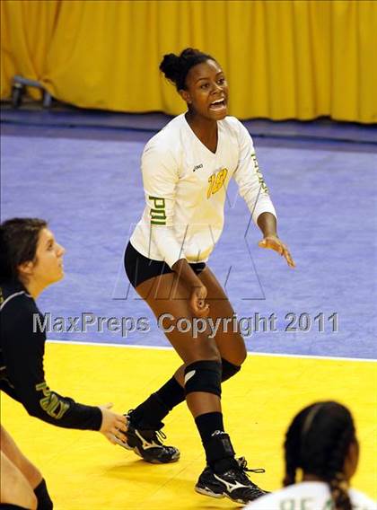 Thumbnail 2 in Long Beach Poly vs. Palo Alto (CIF D1 State Final) photogallery.