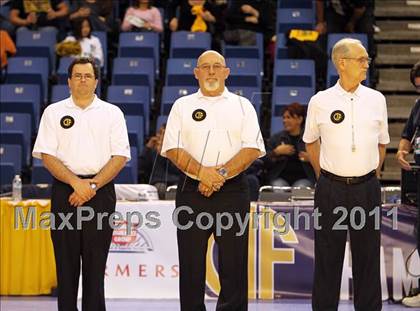 Thumbnail 3 in Long Beach Poly vs. Palo Alto (CIF D1 State Final) photogallery.
