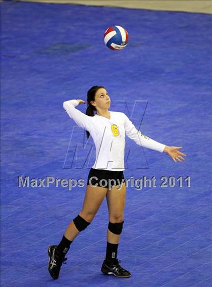 Thumbnail 1 in Long Beach Poly vs. Palo Alto (CIF D1 State Final) photogallery.