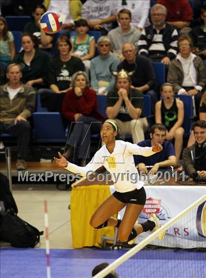Thumbnail 2 in Long Beach Poly vs. Palo Alto (CIF D1 State Final) photogallery.