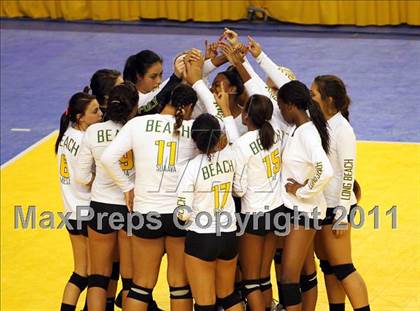 Thumbnail 1 in Long Beach Poly vs. Palo Alto (CIF D1 State Final) photogallery.