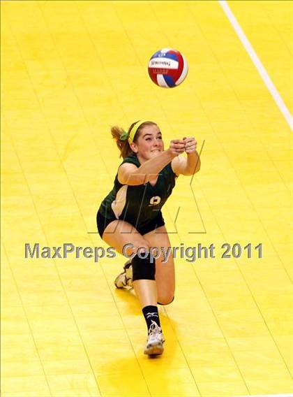 Thumbnail 3 in Long Beach Poly vs. Palo Alto (CIF D1 State Final) photogallery.