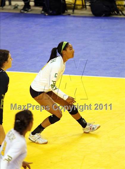 Thumbnail 3 in Long Beach Poly vs. Palo Alto (CIF D1 State Final) photogallery.