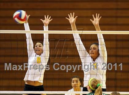 Thumbnail 1 in Long Beach Poly vs. Palo Alto (CIF D1 State Final) photogallery.