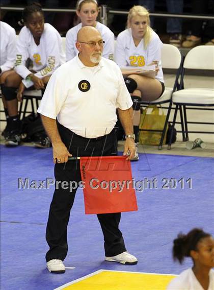 Thumbnail 3 in Long Beach Poly vs. Palo Alto (CIF D1 State Final) photogallery.