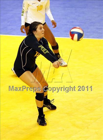 Thumbnail 1 in Long Beach Poly vs. Palo Alto (CIF D1 State Final) photogallery.