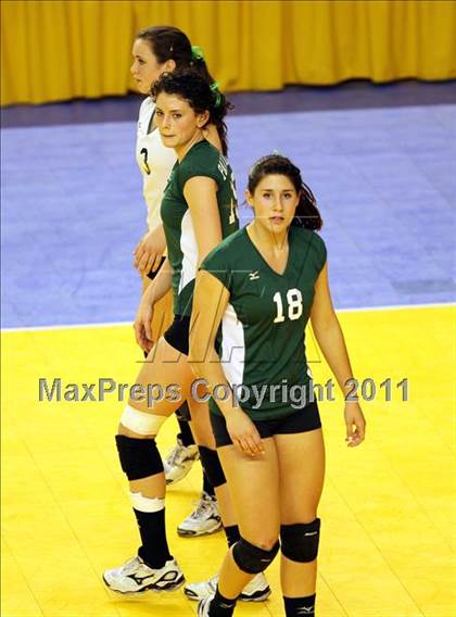 Thumbnail 2 in Long Beach Poly vs. Palo Alto (CIF D1 State Final) photogallery.
