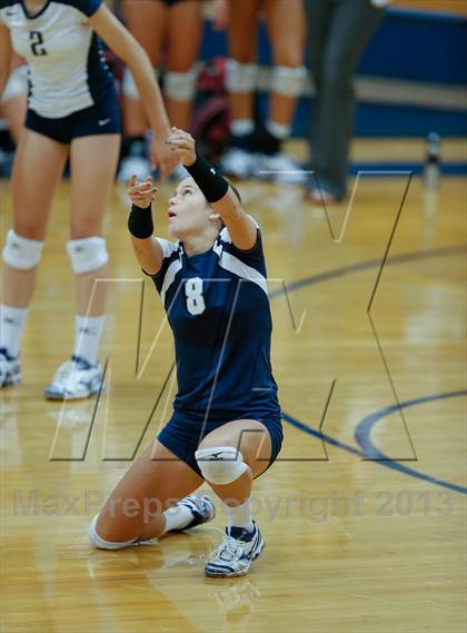 Thumbnail 3 in Flower Mound vs Rowlett (Arlington Invitational Tournament) photogallery.
