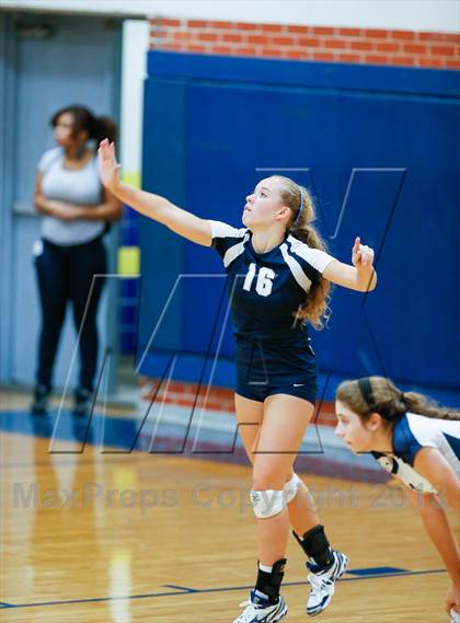 Thumbnail 1 in Flower Mound vs Rowlett (Arlington Invitational Tournament) photogallery.