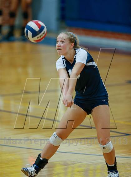 Thumbnail 1 in Flower Mound vs Rowlett (Arlington Invitational Tournament) photogallery.