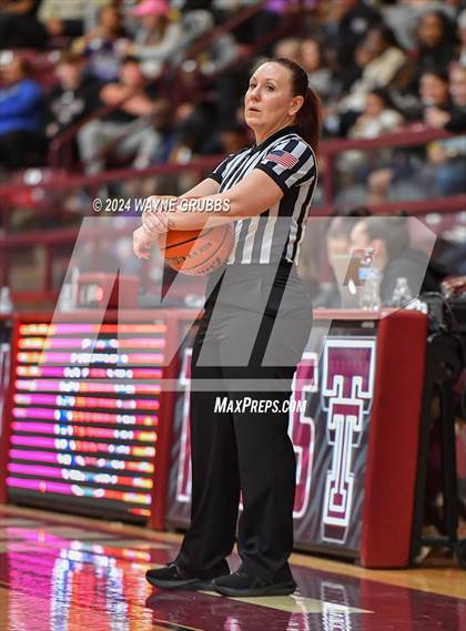 Thumbnail 2 in Martins Mill vs. Lipan (Holiday Hoops Tournament) photogallery.