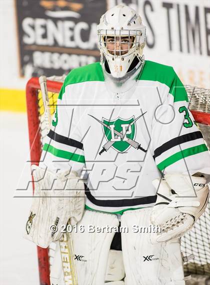 Thumbnail 3 in West Seneca East vs. Lewiston-Porter photogallery.