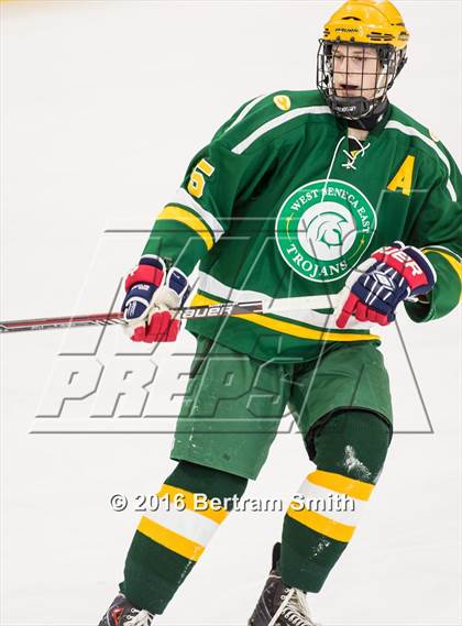 Thumbnail 2 in West Seneca East vs. Lewiston-Porter photogallery.