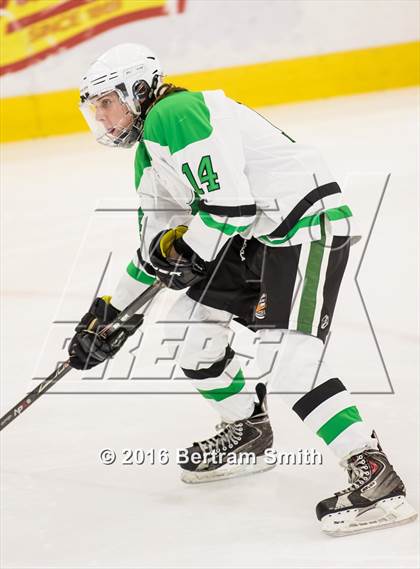 Thumbnail 1 in West Seneca East vs. Lewiston-Porter photogallery.