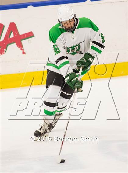 Thumbnail 1 in West Seneca East vs. Lewiston-Porter photogallery.
