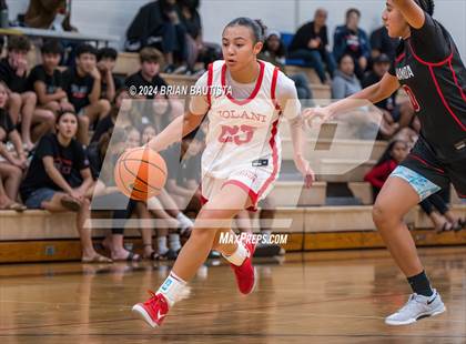 Thumbnail 3 in 'Iolani vs Etiwanda (Iolani Classic) photogallery.