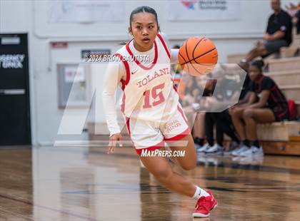 Thumbnail 1 in 'Iolani vs Etiwanda (Iolani Classic) photogallery.