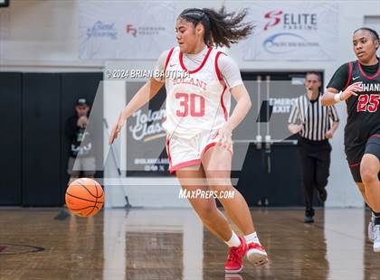 Thumbnail 2 in 'Iolani vs Etiwanda (Iolani Classic) photogallery.