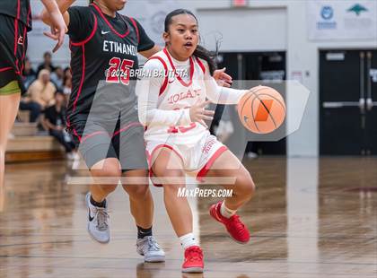 Thumbnail 2 in 'Iolani vs Etiwanda (Iolani Classic) photogallery.