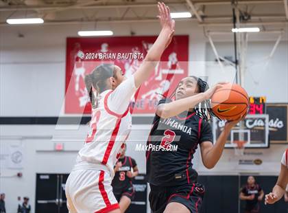 Thumbnail 2 in 'Iolani vs Etiwanda (Iolani Classic) photogallery.