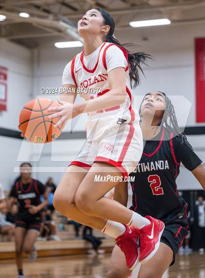 Thumbnail 1 in 'Iolani vs Etiwanda (Iolani Classic) photogallery.
