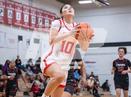 Thumbnail 2 in 'Iolani vs Etiwanda (Iolani Classic) photogallery.