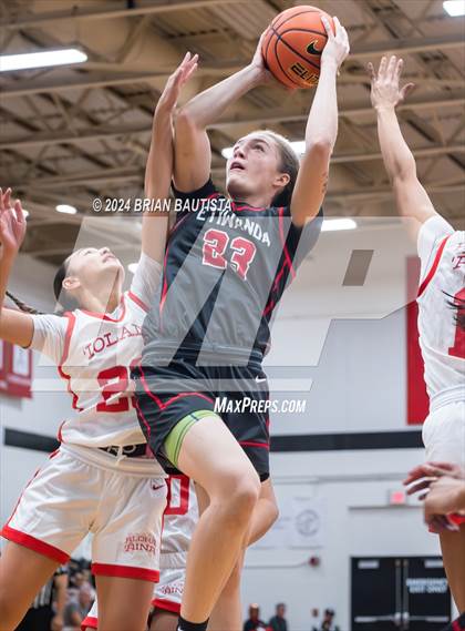 Thumbnail 2 in 'Iolani vs Etiwanda (Iolani Classic) photogallery.