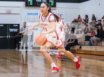 Thumbnail 1 in 'Iolani vs Etiwanda (Iolani Classic) photogallery.