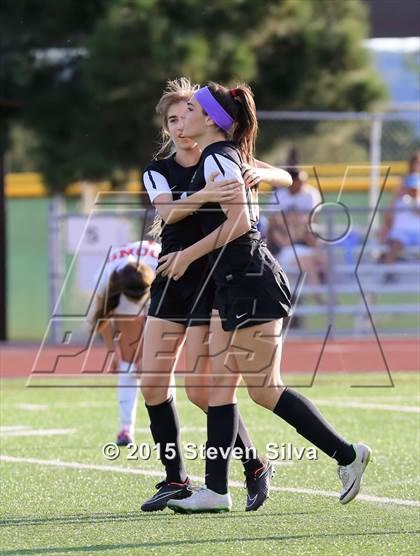 Thumbnail 3 in Oaks Christian vs. Cathedral Catholic (CIF D3 SoCal Regional Final) photogallery.