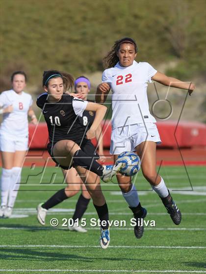 Thumbnail 3 in Oaks Christian vs. Cathedral Catholic (CIF D3 SoCal Regional Final) photogallery.