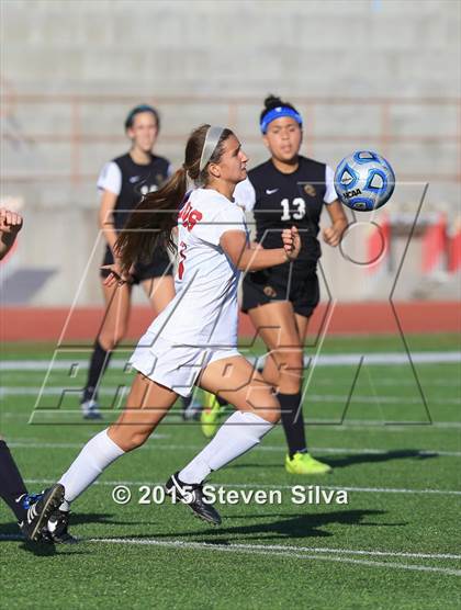 Thumbnail 1 in Oaks Christian vs. Cathedral Catholic (CIF D3 SoCal Regional Final) photogallery.