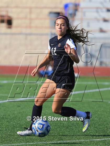 Thumbnail 3 in Oaks Christian vs. Cathedral Catholic (CIF D3 SoCal Regional Final) photogallery.