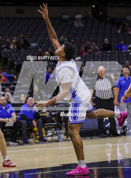 Thumbnail 2 in Capital City vs Warrensburg (Norm Stewart Classic) photogallery.