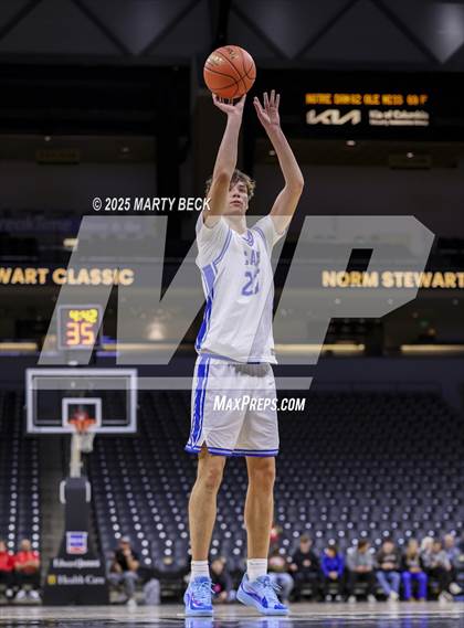 Thumbnail 1 in Capital City vs Warrensburg (Norm Stewart Classic) photogallery.