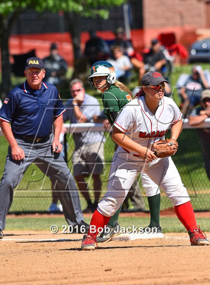Thumbnail 2 in Yough vs General McLane (PIAA Class AAA 1st Round) photogallery.