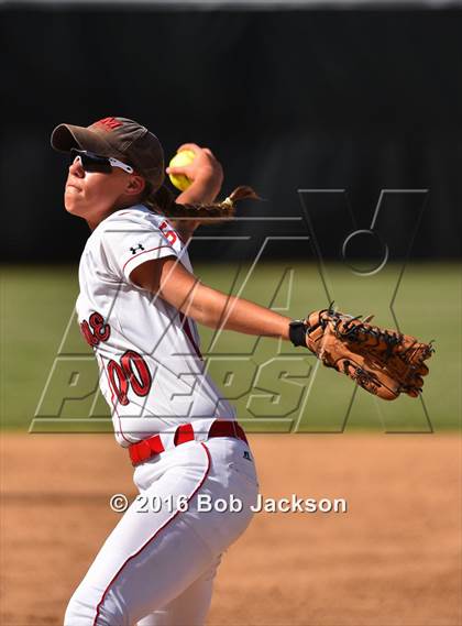 Thumbnail 2 in Yough vs General McLane (PIAA Class AAA 1st Round) photogallery.