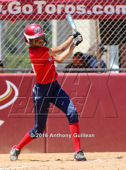 Thumbnail 3 in George Washington Prep vs. Van Nuys (CIF LA City Section D3 Final) photogallery.
