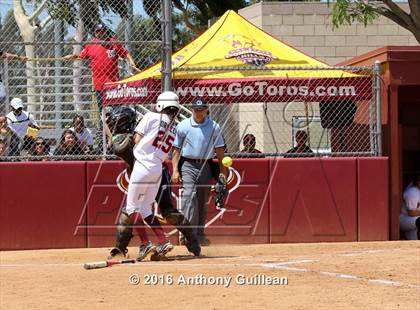 Thumbnail 2 in George Washington Prep vs. Van Nuys (CIF LA City Section D3 Final) photogallery.