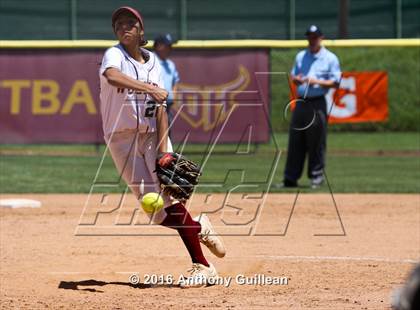 Thumbnail 2 in George Washington Prep vs. Van Nuys (CIF LA City Section D3 Final) photogallery.
