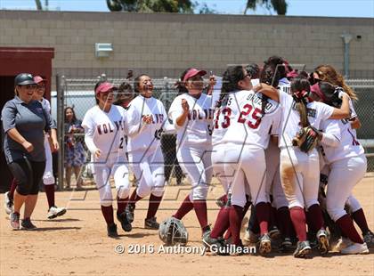 Thumbnail 2 in George Washington Prep vs. Van Nuys (CIF LA City Section D3 Final) photogallery.