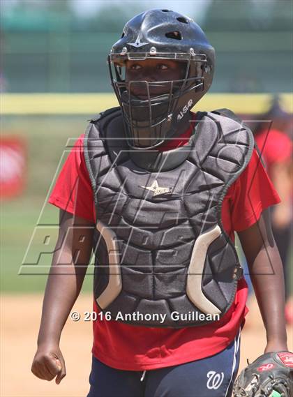 Thumbnail 3 in George Washington Prep vs. Van Nuys (CIF LA City Section D3 Final) photogallery.