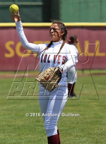 Thumbnail 3 in George Washington Prep vs. Van Nuys (CIF LA City Section D3 Final) photogallery.