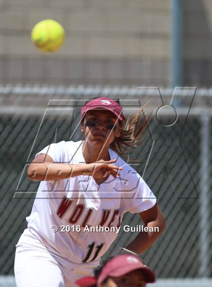 Thumbnail 1 in George Washington Prep vs. Van Nuys (CIF LA City Section D3 Final) photogallery.