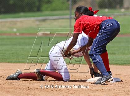 Thumbnail 1 in George Washington Prep vs. Van Nuys (CIF LA City Section D3 Final) photogallery.